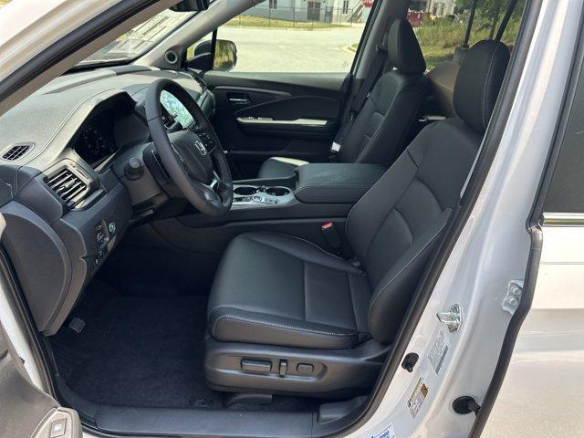 new 2025 Honda Ridgeline car, priced at $44,585