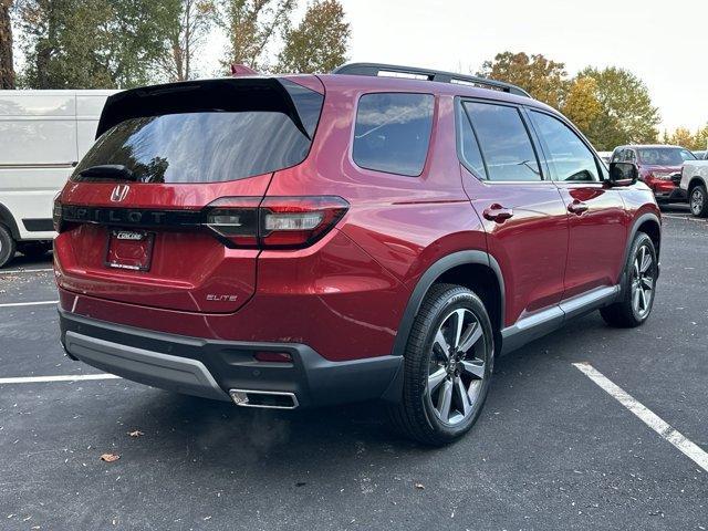 new 2025 Honda Pilot car, priced at $53,930