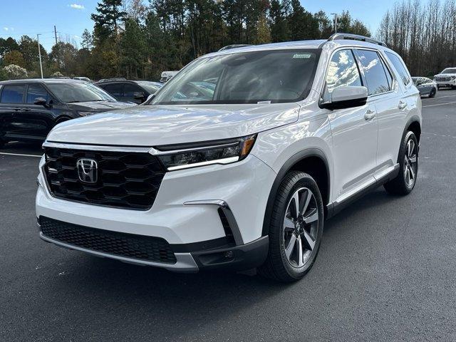 new 2025 Honda Pilot car, priced at $49,080