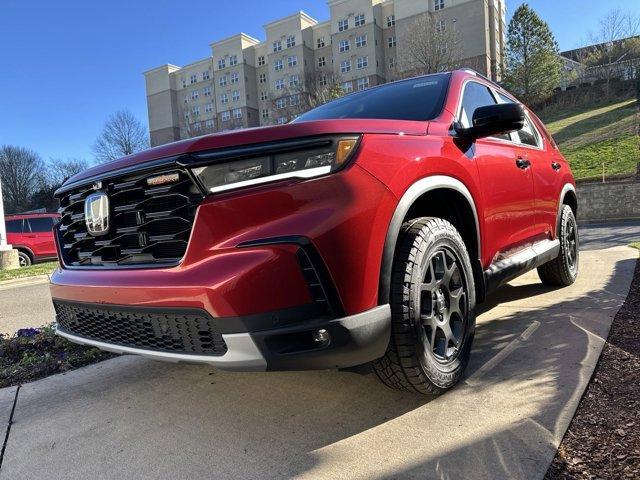 new 2025 Honda Pilot car, priced at $50,250