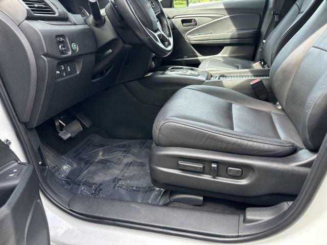 used 2022 Honda Passport car, priced at $28,282