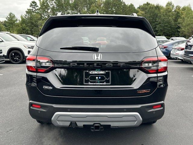 new 2025 Honda Pilot car, priced at $50,280