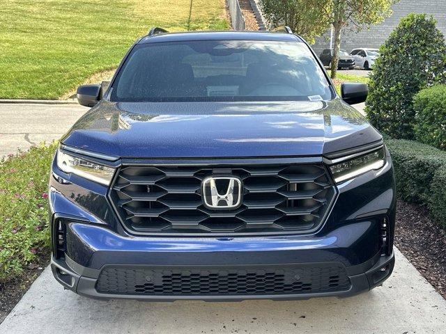 new 2025 Honda Pilot car, priced at $39,095