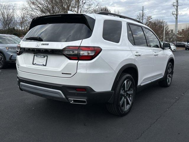 new 2025 Honda Pilot car, priced at $51,180