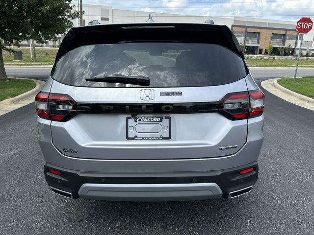 new 2025 Honda Pilot car, priced at $46,950