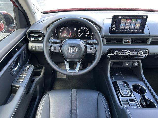 new 2025 Honda Pilot car, priced at $49,125