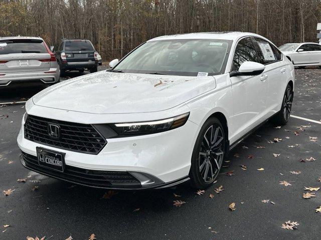 new 2025 Honda Accord Hybrid car, priced at $40,100