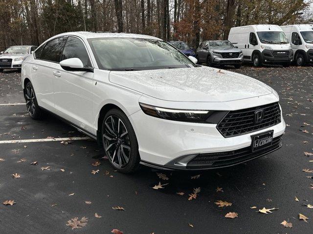 new 2025 Honda Accord Hybrid car, priced at $40,100