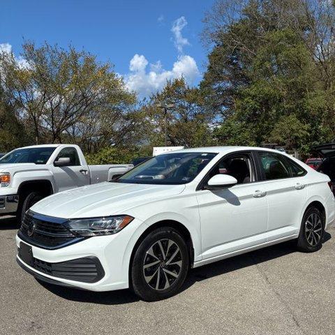 used 2024 Volkswagen Jetta car, priced at $18,882