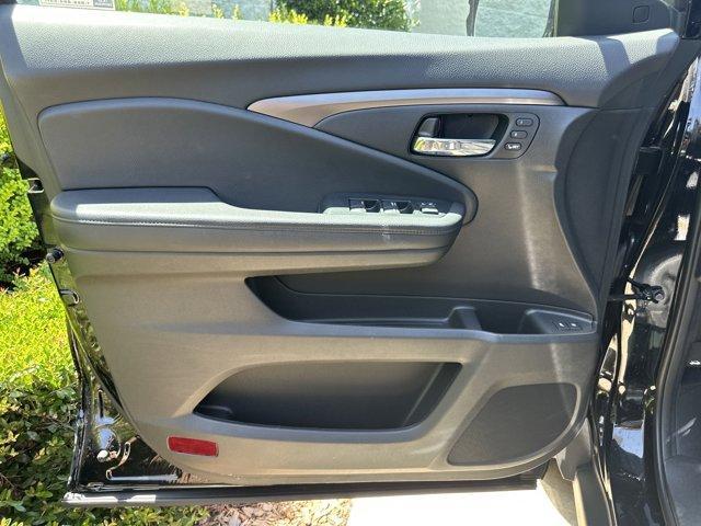 used 2022 Honda Pilot car, priced at $36,782