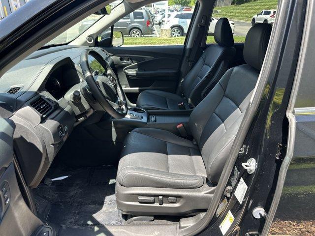 used 2022 Honda Pilot car, priced at $36,782