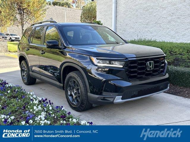 new 2025 Honda Pilot car, priced at $49,795