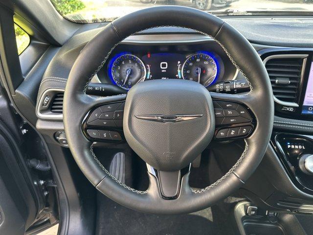 used 2021 Chrysler Pacifica car, priced at $30,982