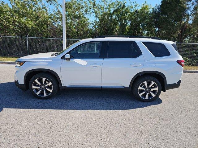 new 2025 Honda Pilot car, priced at $49,505