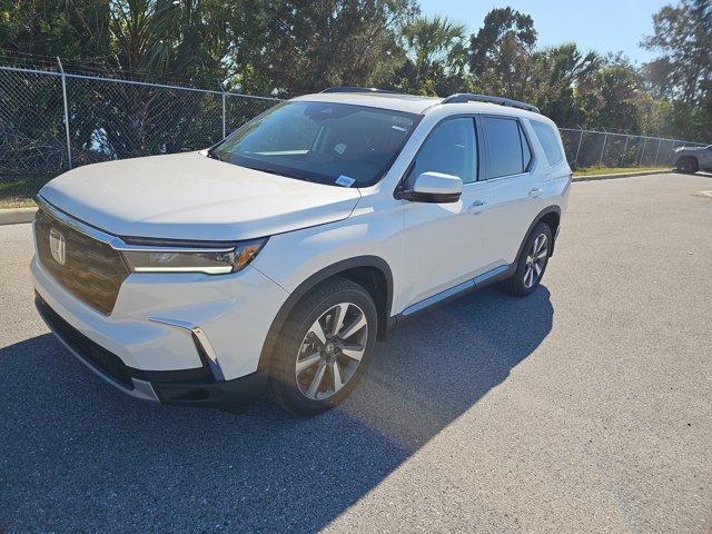 new 2025 Honda Pilot car, priced at $49,505