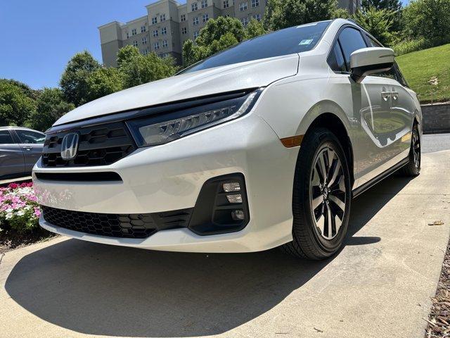 used 2025 Honda Odyssey car, priced at $43,882