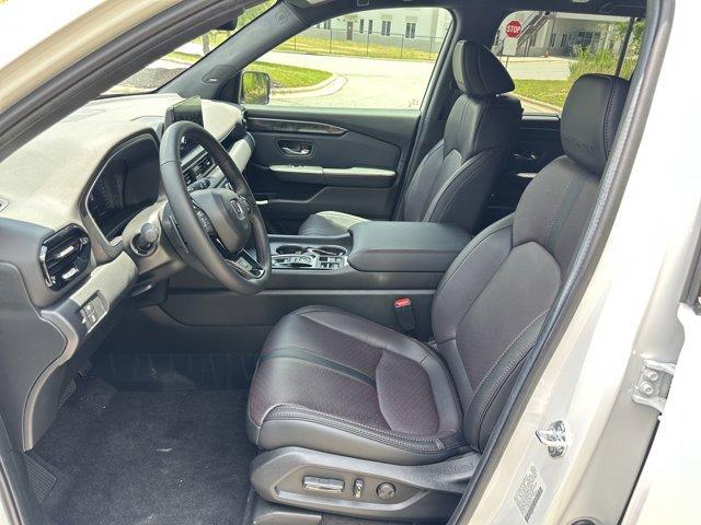 new 2025 Honda Pilot car, priced at $55,485