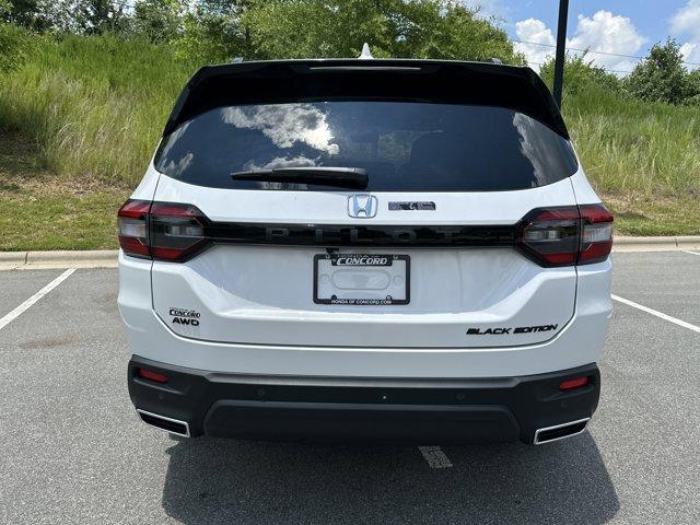 new 2025 Honda Pilot car, priced at $55,485
