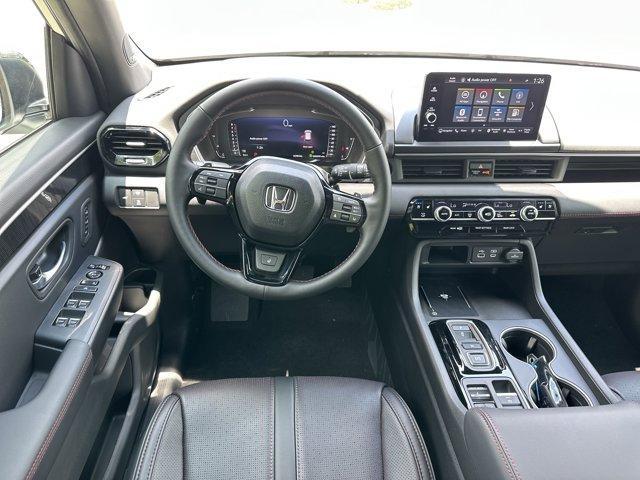 new 2025 Honda Pilot car, priced at $55,485