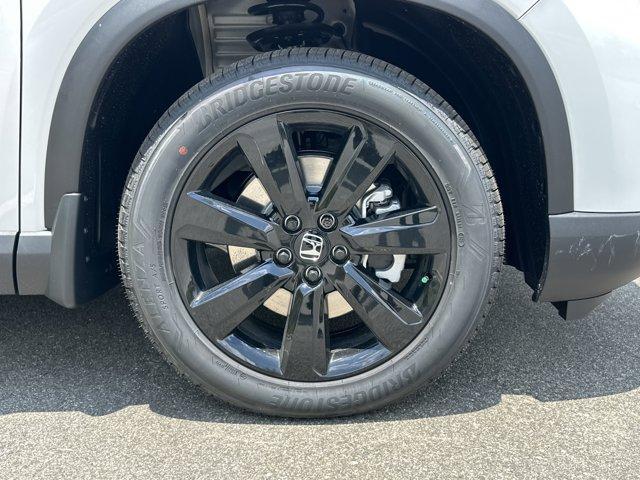 new 2025 Honda Pilot car, priced at $55,485