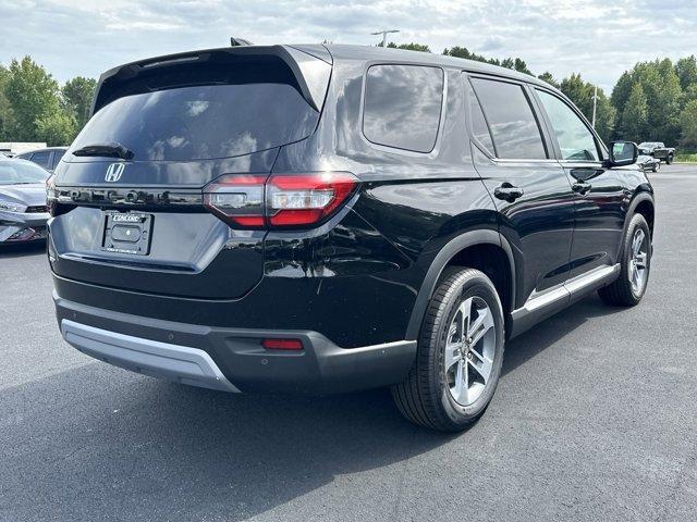 new 2025 Honda Pilot car, priced at $45,695