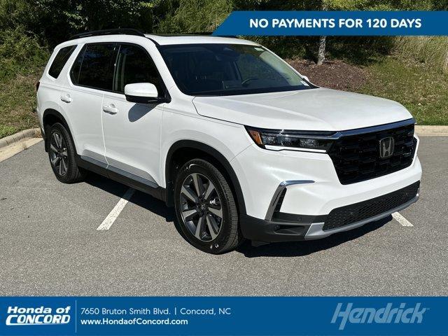 new 2025 Honda Pilot car, priced at $49,550