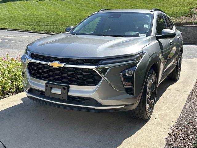 used 2024 Chevrolet Trax car, priced at $23,482