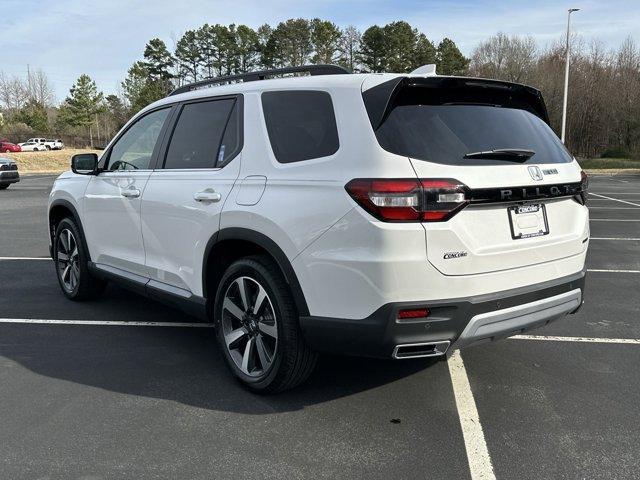 new 2025 Honda Pilot car, priced at $48,405