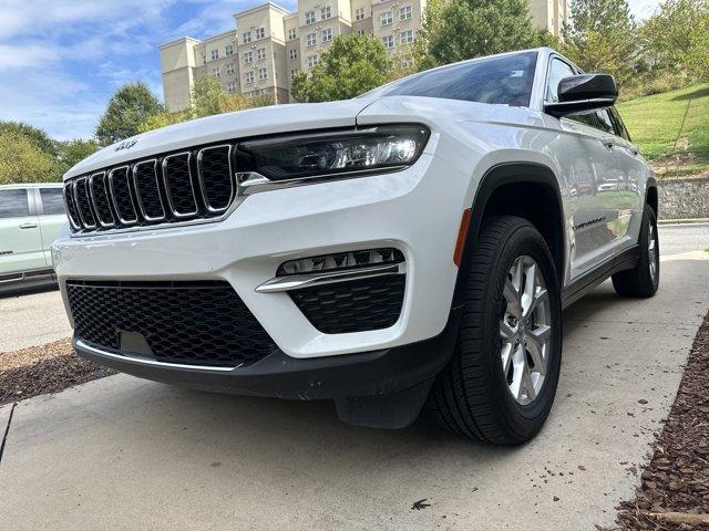 used 2024 Jeep Grand Cherokee car, priced at $32,182