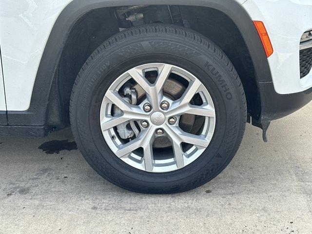 used 2024 Jeep Grand Cherokee car, priced at $32,182