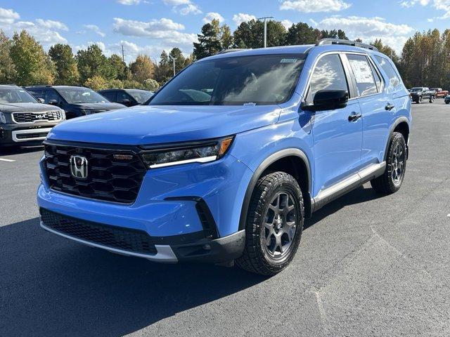 new 2025 Honda Pilot car, priced at $50,555