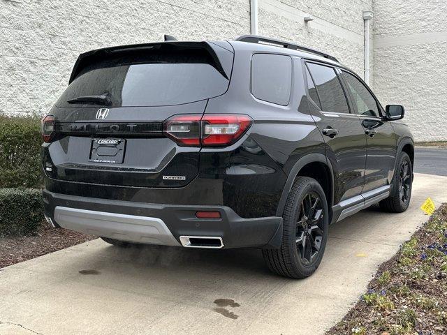 new 2025 Honda Pilot car, priced at $52,195