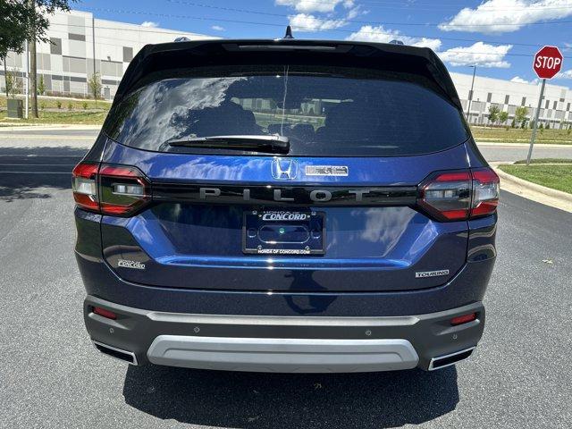 new 2025 Honda Pilot car, priced at $46,950