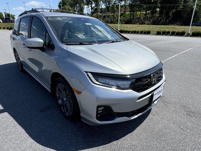 new 2025 Honda Odyssey car, priced at $47,005