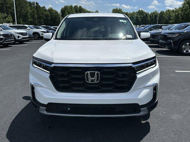 new 2025 Honda Pilot car, priced at $44,800