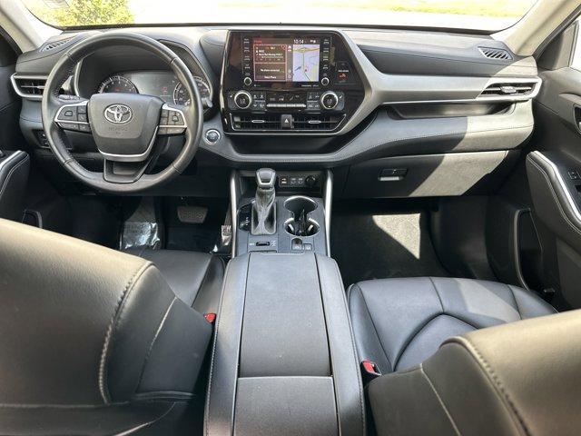 used 2022 Toyota Highlander car, priced at $39,982
