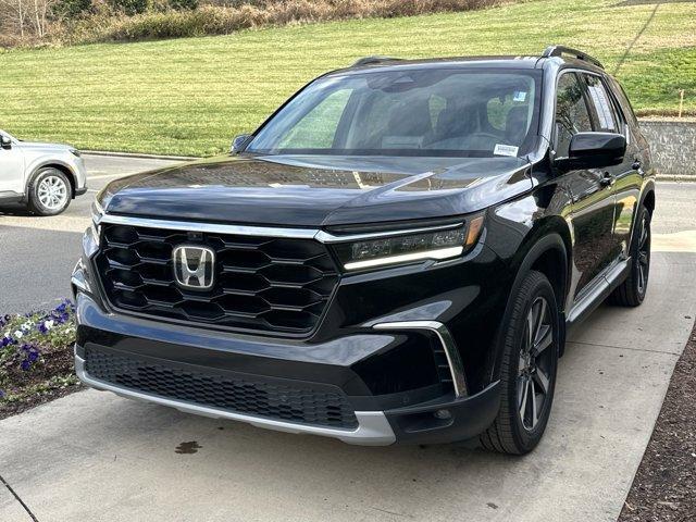 used 2023 Honda Pilot car, priced at $44,382