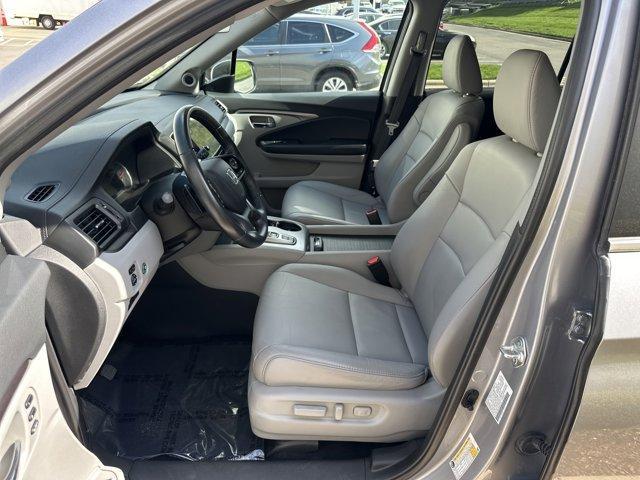 used 2022 Honda Pilot car, priced at $32,582