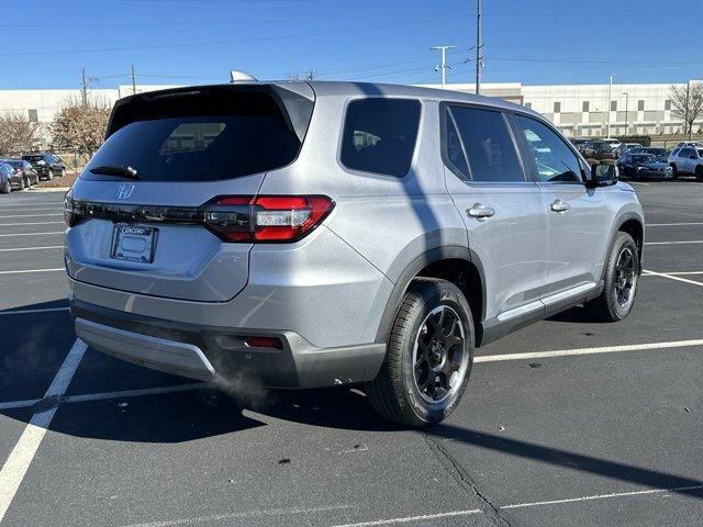 new 2025 Honda Pilot car, priced at $45,795