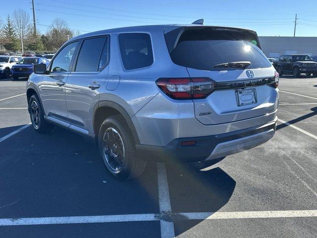 new 2025 Honda Pilot car, priced at $45,795