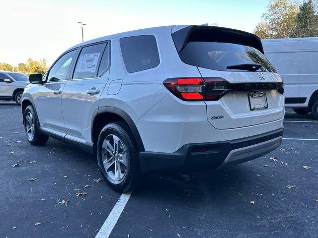 new 2025 Honda Pilot car, priced at $44,350