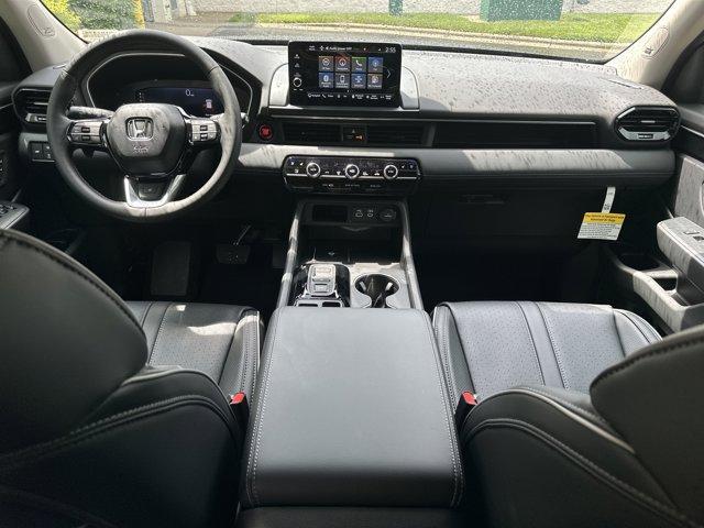 new 2025 Honda Pilot car, priced at $53,530