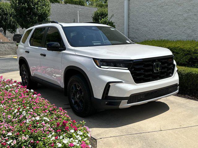 new 2025 Honda Pilot car, priced at $54,736