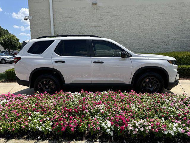 new 2025 Honda Pilot car, priced at $54,736