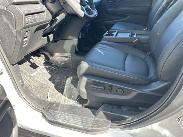 new 2026 Honda Odyssey car, priced at $42,090