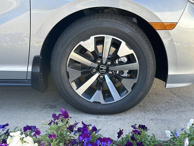 new 2026 Honda Odyssey car, priced at $42,090