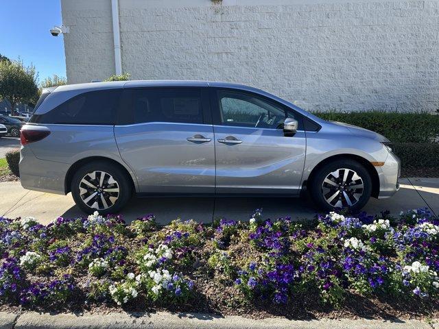 new 2026 Honda Odyssey car, priced at $42,090