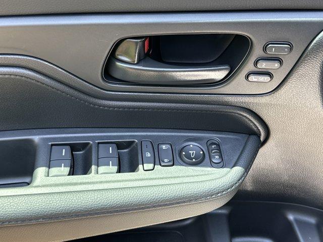 used 2025 Honda Odyssey car, priced at $43,892