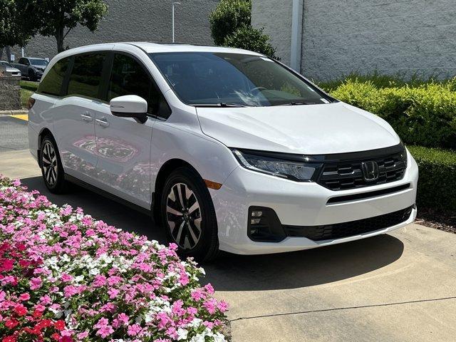 used 2025 Honda Odyssey car, priced at $43,892