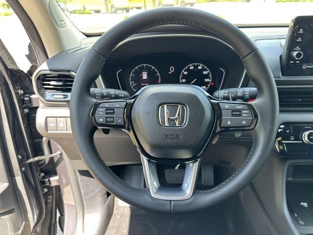 new 2025 Honda Pilot car, priced at $46,950